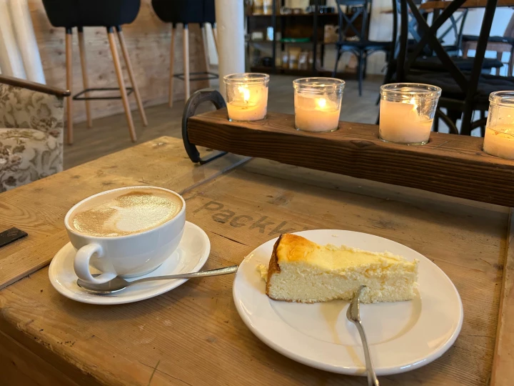 Hofladen Bodien – wo Gäste Kaffee und Omas Käsekuchen genießen